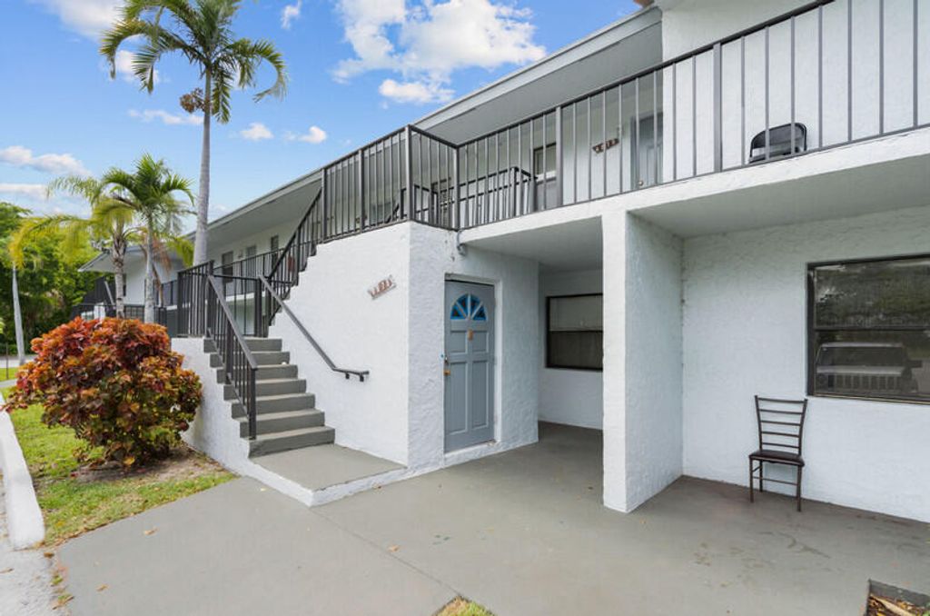4885 LAKE ARJARO Drive 4819, West Palm Beach, FL 33407