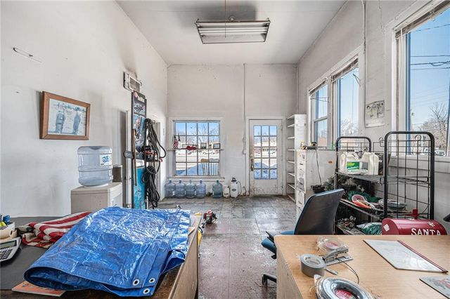 31 E Monroe (24 Hwy) Street, Buckner, MO 64016