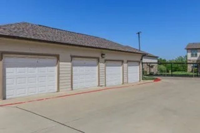 2991 Lakeside Drive, Midlothian, TX 76065