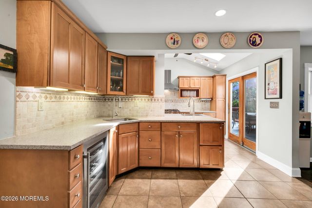 46 Oaklawn Road, Fair Haven, NJ 07704