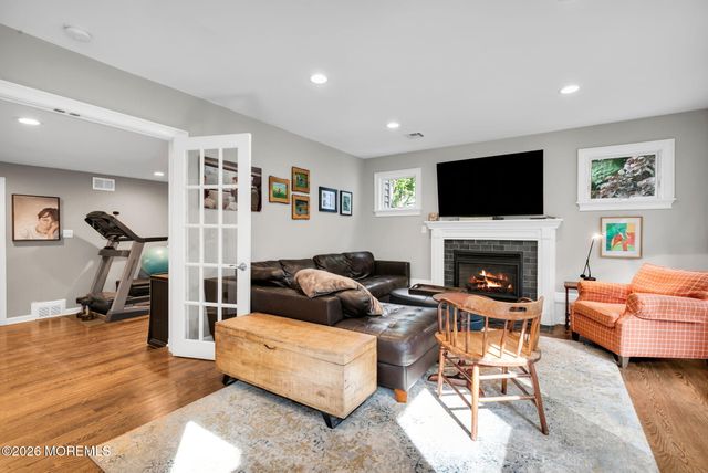 46 Oaklawn Road, Fair Haven, NJ 07704