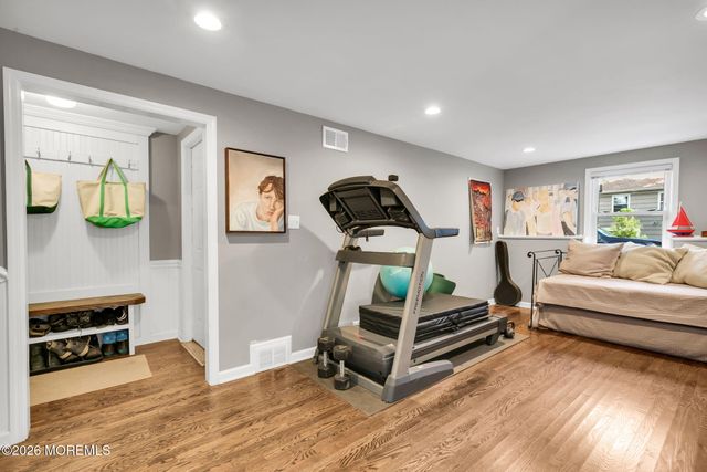 46 Oaklawn Road, Fair Haven, NJ 07704
