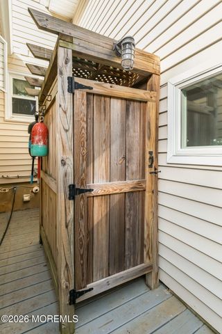 46 Oaklawn Road, Fair Haven, NJ 07704