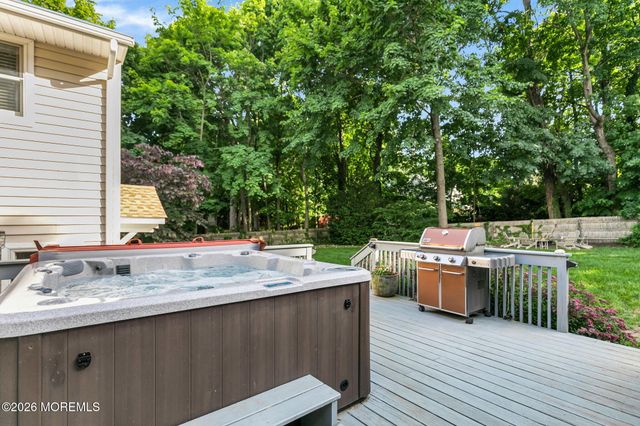 46 Oaklawn Road, Fair Haven, NJ 07704