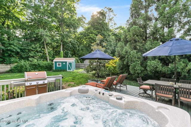 46 Oaklawn Road, Fair Haven, NJ 07704