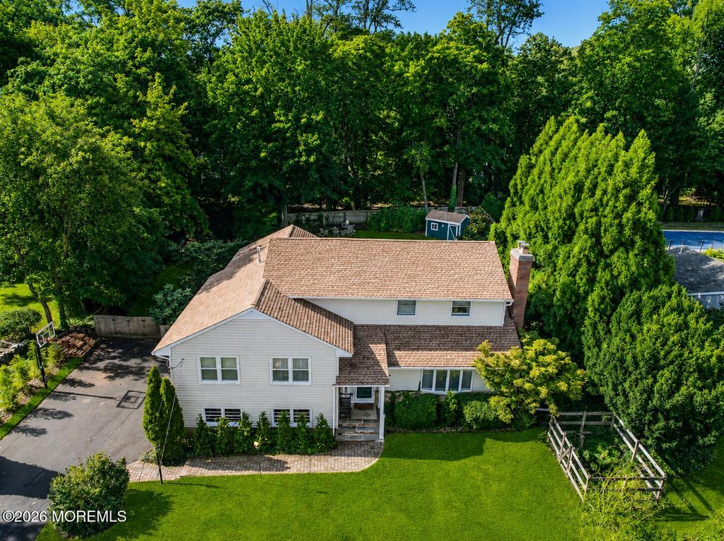 46 Oaklawn Road, Fair Haven, NJ 07704