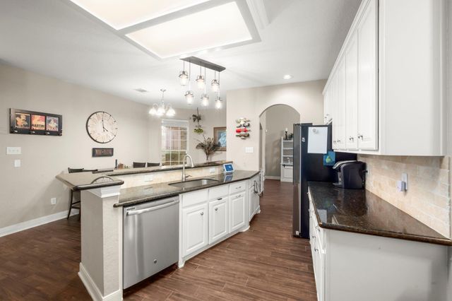 6811 Cypresswood Manor Street, Spring, TX 77379