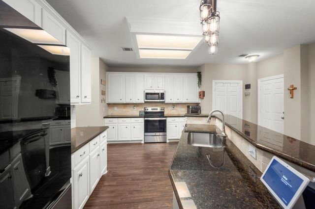 6811 Cypresswood Manor Street, Spring, TX 77379