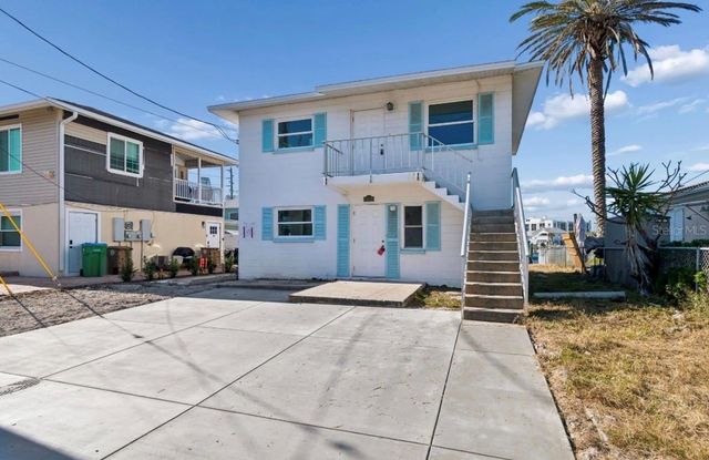 14919 N BAYSHORE DRIVE, Madeira Beach, FL 33708