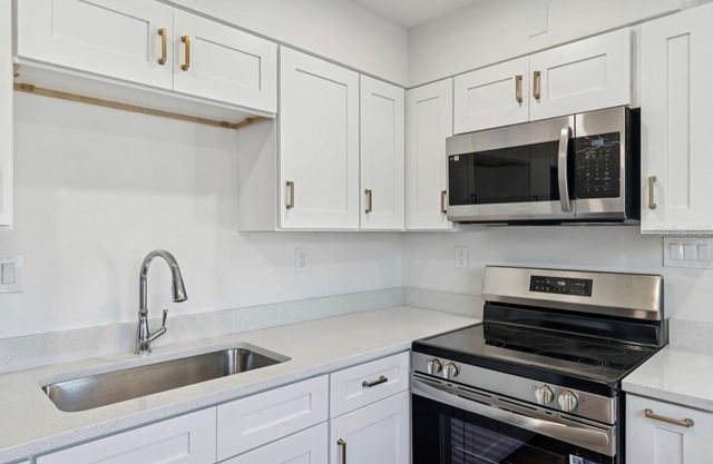 14919 N BAYSHORE DRIVE, Madeira Beach, FL 33708