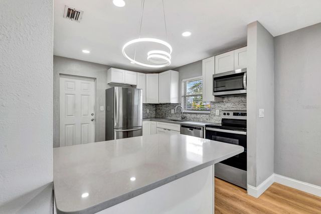 1712 3RD AVENUE E, Palmetto, FL 34221