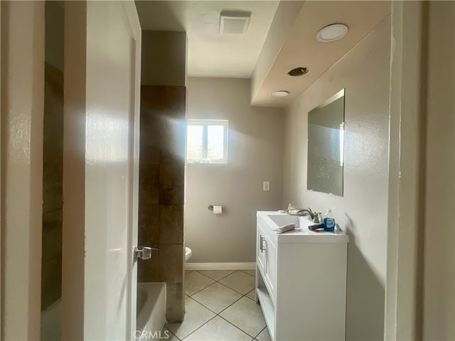 1135 S Birch, Santa Ana, CA 92707