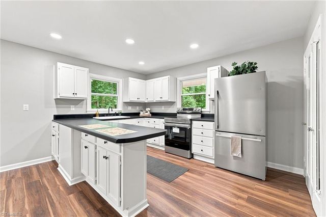 528 Wright Road, Kernersville, NC 27284