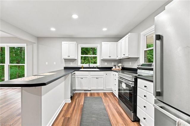 528 Wright Road, Kernersville, NC 27284