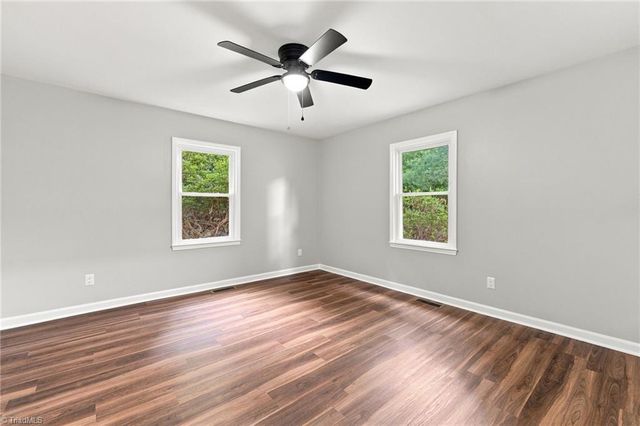 528 Wright Road, Kernersville, NC 27284