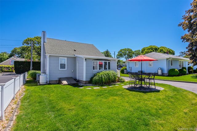 83 Beach Road, Aquebogue, NY 11901