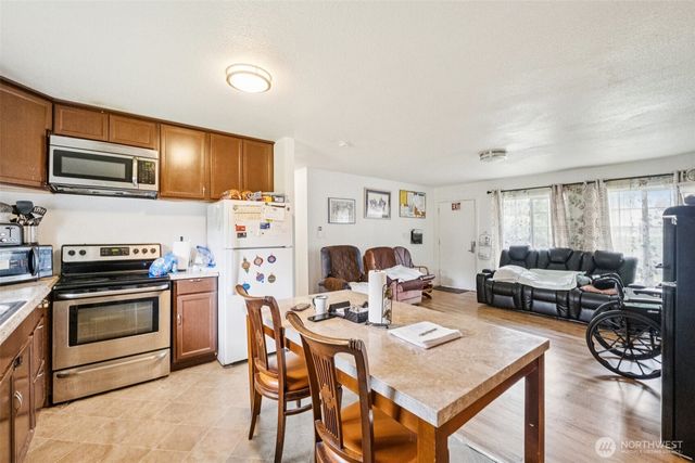3206 94th Street S, Lakewood, WA 98499