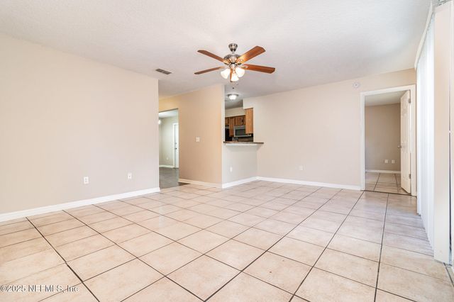1605 TWIN OAK Lane, Middleburg, FL 32068
