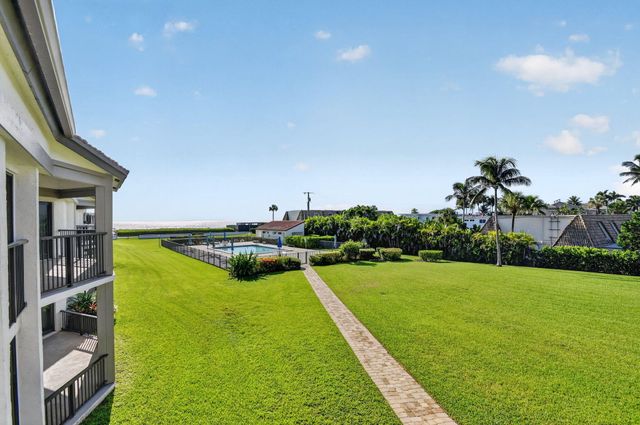 5801 N Ocean Boulevard, Ocean Ridge, FL 33435