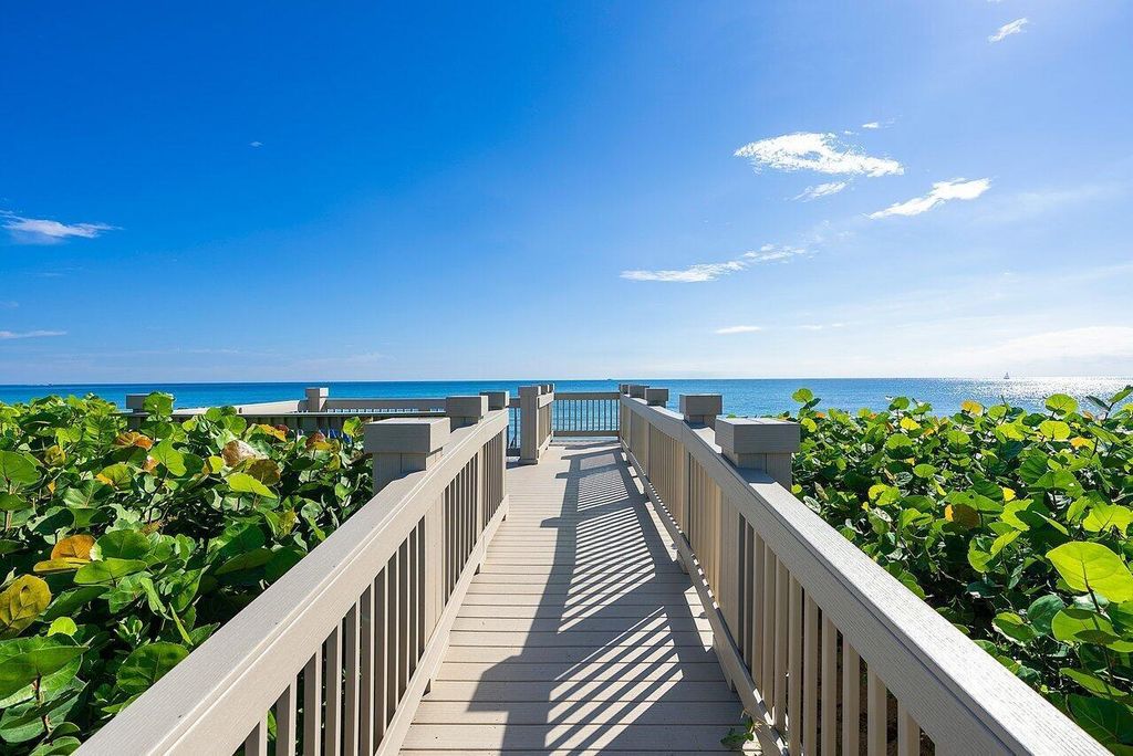 5801 N Ocean Boulevard, Ocean Ridge, FL 33435