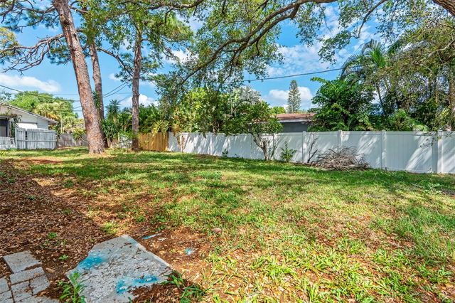 3247 DRYER AVENUE, Largo, FL 33770