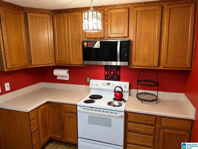 303 E PARK STREET, Sylacauga, AL 35150