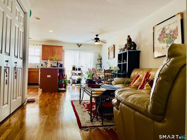 190 Summit Street 190, Norwich, CT 06360