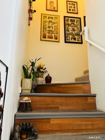 190 Summit Street 190, Norwich, CT 06360