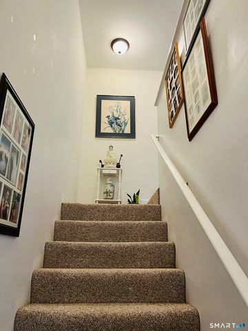 190 Summit Street 190, Norwich, CT 06360