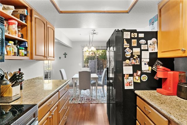 735 Apple Tree Court, Henderson, NV 89014