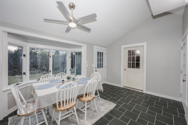 36 B Dale Road, Hooksett, NH 03106