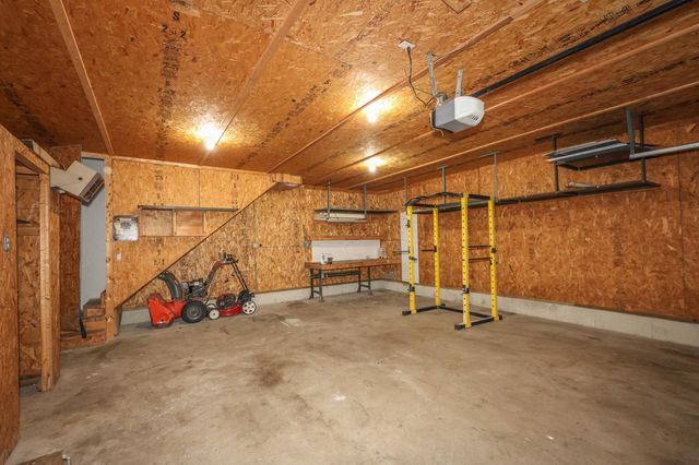 36 B Dale Road, Hooksett, NH 03106