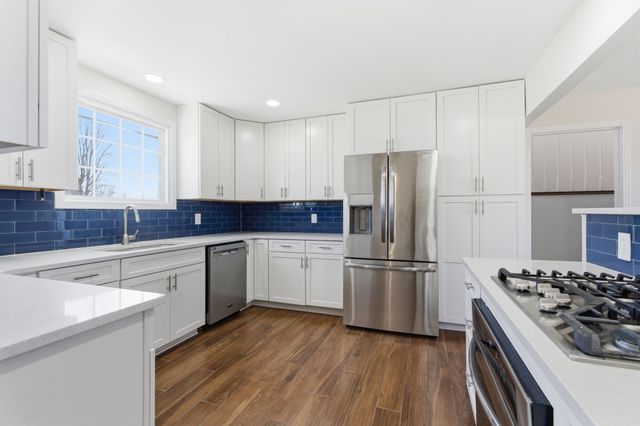 169 Wessington Pl, Hendersonville, TN 37075