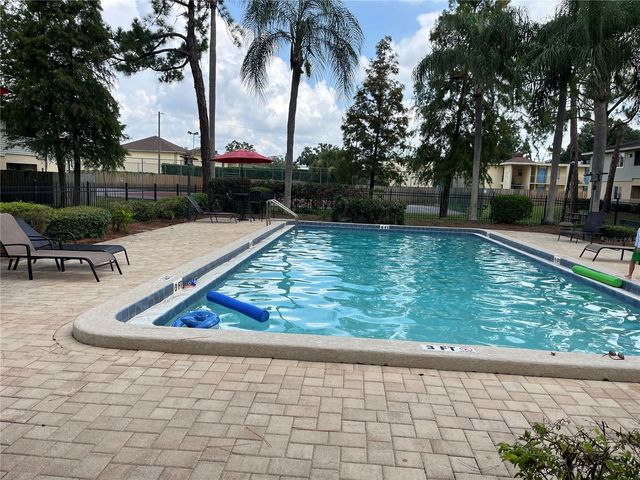 528 GOLDEN RAINTREE PLACE, Brandon, FL 33510