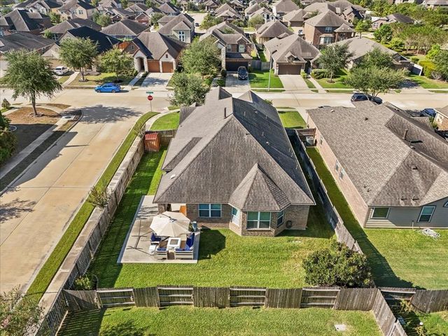 2311 Newton Branch Lane, Pearland, TX 77089