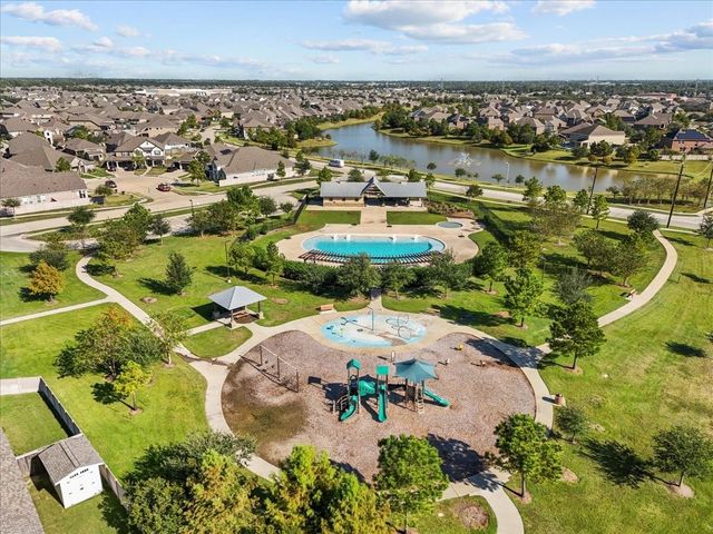 2311 Newton Branch Lane, Pearland, TX 77089