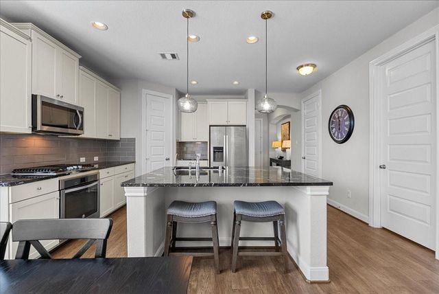 2311 Newton Branch Lane, Pearland, TX 77089