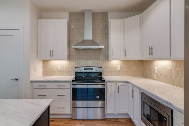 2420 Stivers St, Nashville, TN 37218