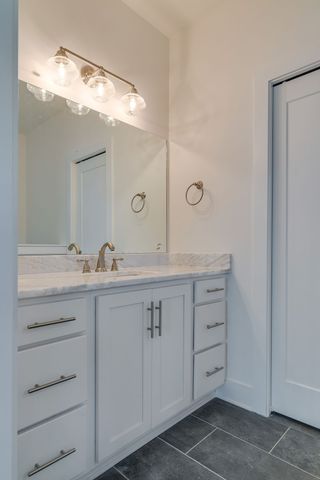 2420 Stivers St, Nashville, TN 37218