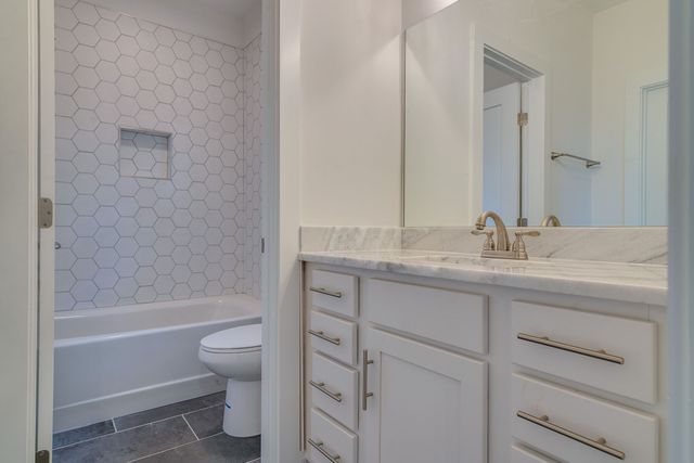 2420 Stivers St, Nashville, TN 37218
