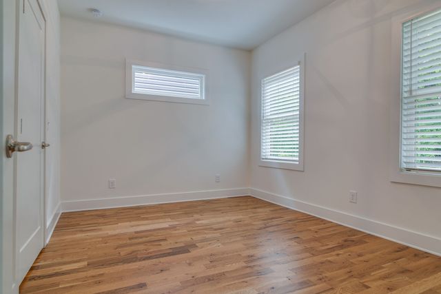 2420 Stivers St, Nashville, TN 37218