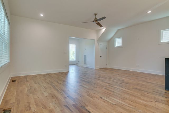 2420 Stivers St, Nashville, TN 37218