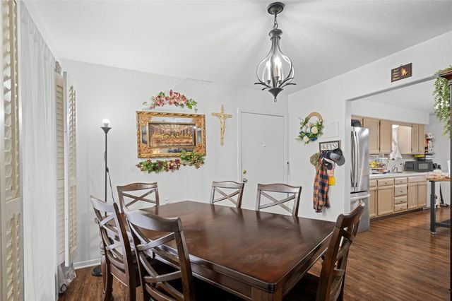 417 S Faires, Flatonia, TX 78941