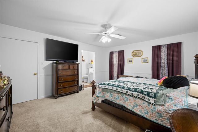417 S Faires, Flatonia, TX 78941