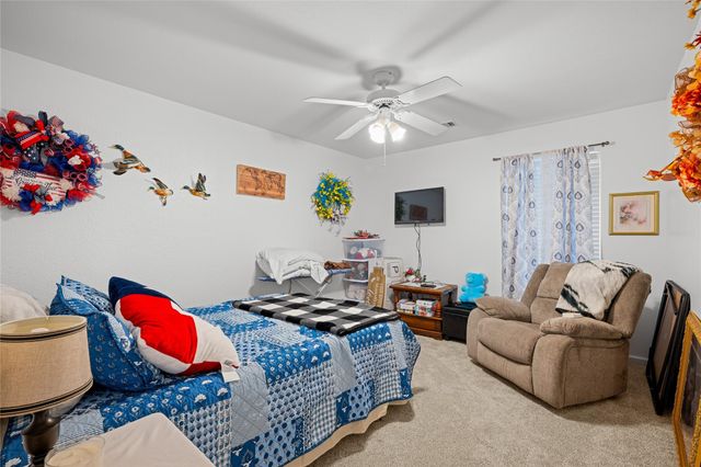 417 S Faires, Flatonia, TX 78941