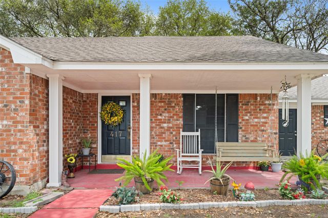 417 S Faires, Flatonia, TX 78941