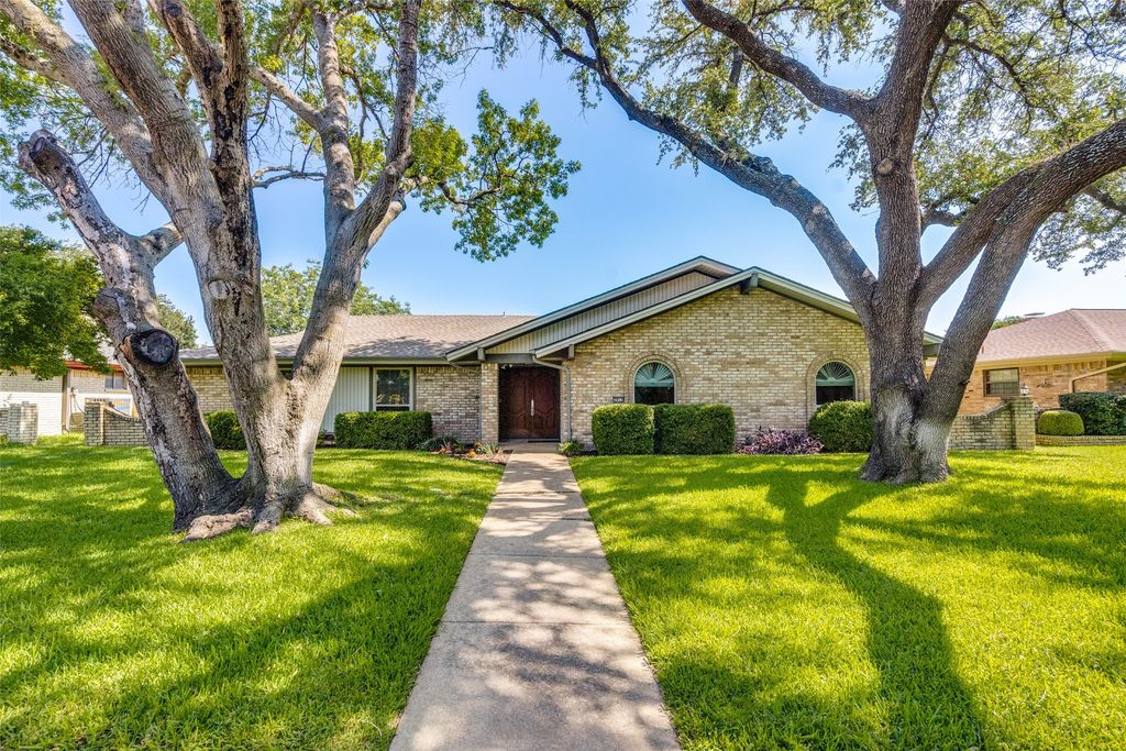 2913 Dartmouth Drive, Plano, TX 75075