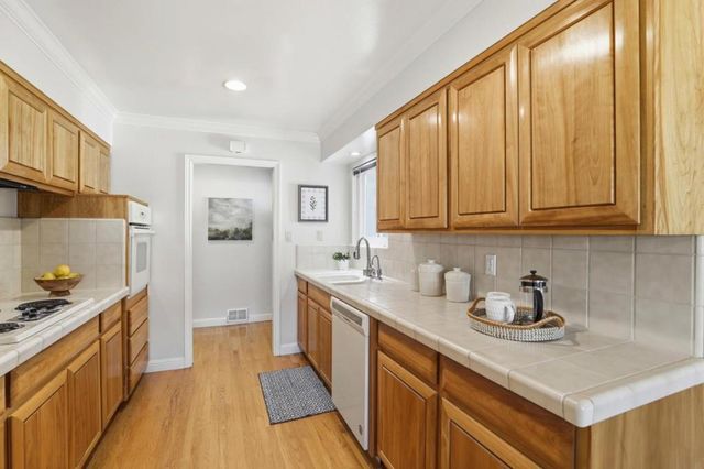 1670 Andalusia Way, San Jose, CA 95125