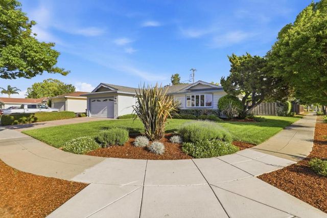 1670 Andalusia Way, San Jose, CA 95125