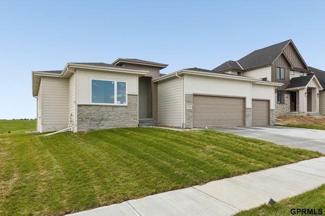 11016 S 222 Street, Gretna, NE 68028